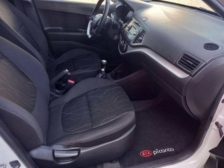 KIA MOTORS - PICANTO - 2011/2012 - Branca - R$ 36.900,00