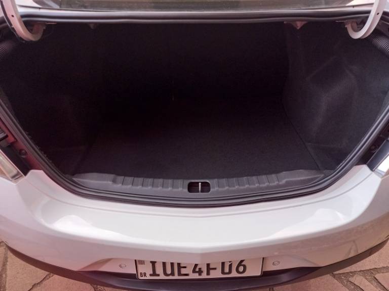 CHEVROLET - PRISMA - 2013/2013 - Branca - R$ 44.900,00