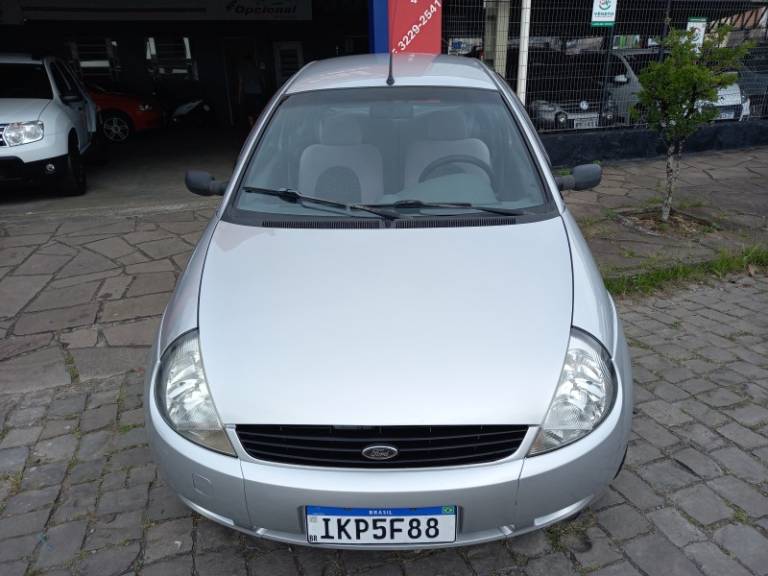 FORD - KA - 2001/2002 - Prata - R$ 15.900,00