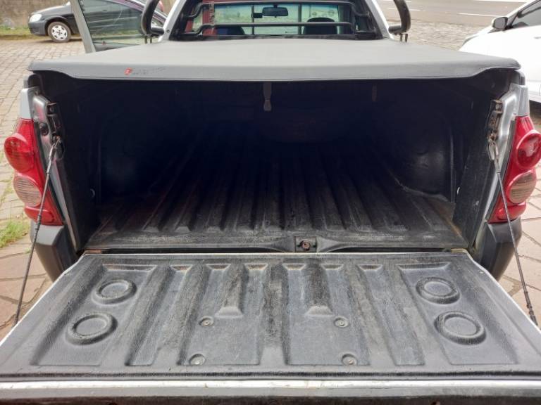 CHEVROLET - MONTANA - 2008/2009 - Prata - R$ 36.900,00