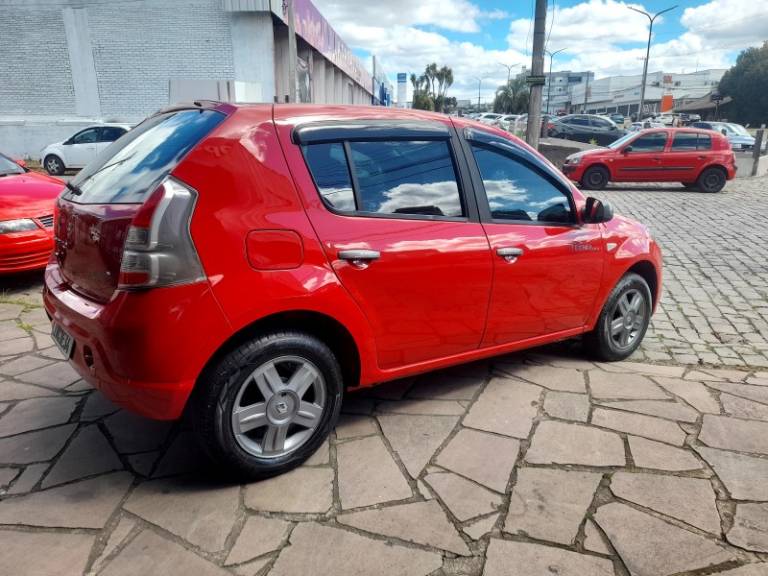 RENAULT - SANDERO - 2014/2014 - Vermelha - R$ 35.900,00
