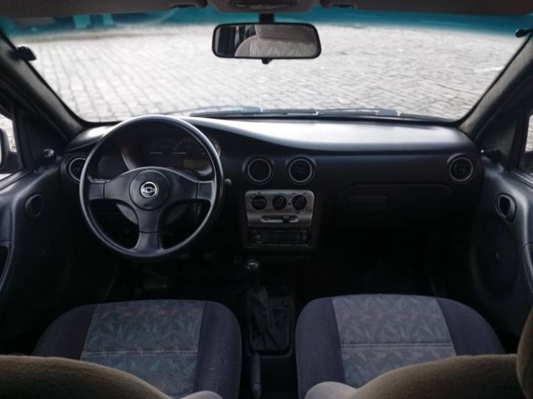 CHEVROLET - CELTA - 2003/2003 - Preta - R$ 18.500,00