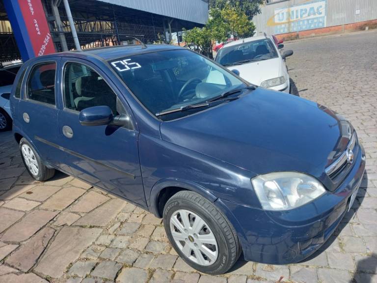 CHEVROLET - CORSA - 2005/2005 - Azul - R$ 18.900,00