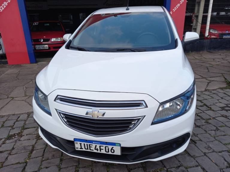 CHEVROLET - PRISMA - 2013/2013 - Branca - R$ 44.900,00