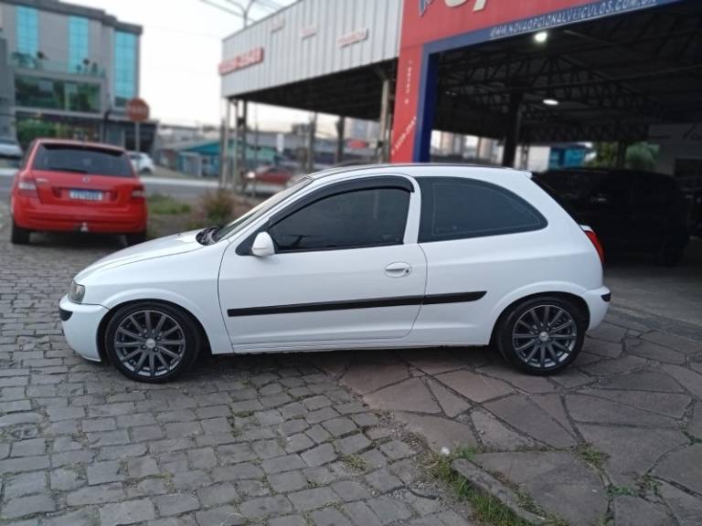CHEVROLET - CELTA - 2004/2005 - Branca - R$ 17.990,00