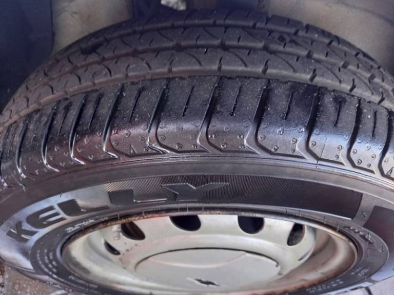 CHEVROLET - CORSA - 2001/2001 - Branca - R$ 18.900,00