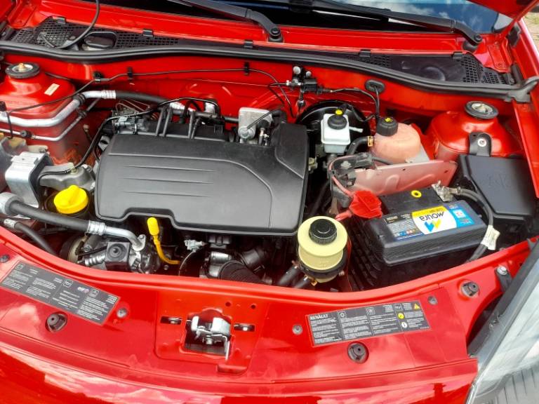 RENAULT - SANDERO - 2014/2014 - Vermelha - R$ 35.900,00