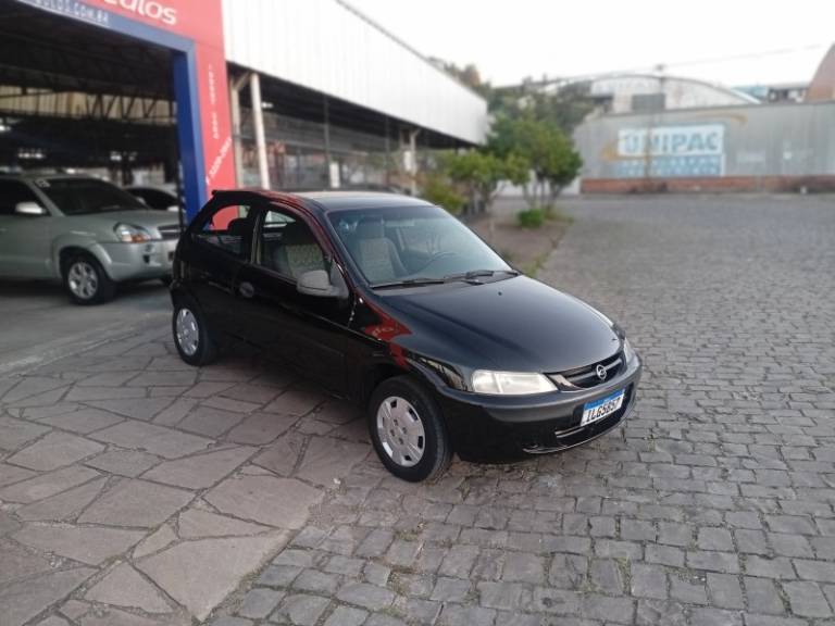 CHEVROLET - CELTA - 2003/2003 - Preta - R$ 18.500,00