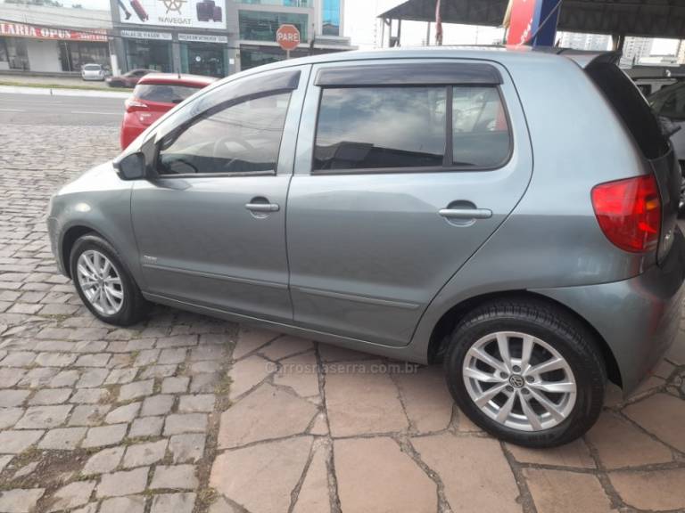 VOLKSWAGEN - FOX - 2012/2012 - Cinza - R$ 36.900,00