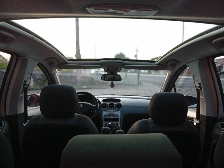 PEUGEOT - 308 - 2012/2013 - Branca - R$ 39.990,00