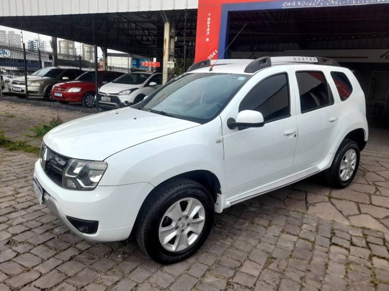 RENAULT - DUSTER - 2016/2016 - Branca - R$ 61.900,00