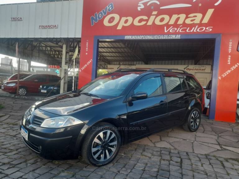 RENAULT - MÉGANE - 2011/2011 - Preta - R$ 29.900,00