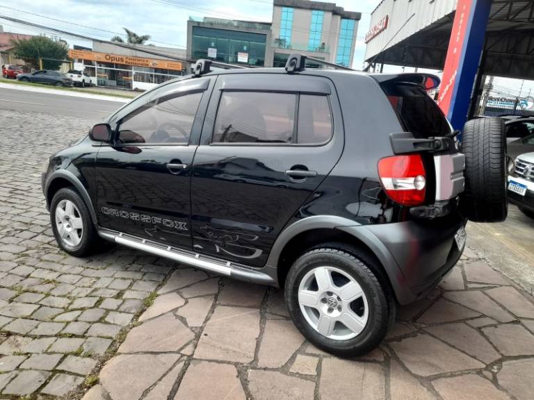 VOLKSWAGEN - CROSSFOX - 2009/2009 - Preta - R$ 34.900,00