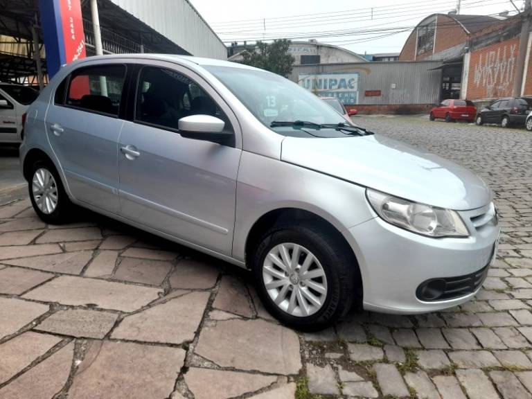 VOLKSWAGEN - GOL - 2013/2013 - Prata - R$ 31.900,00