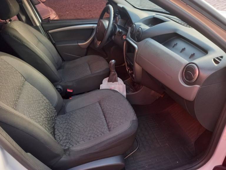 RENAULT - DUSTER - 2012/2013 - Branca - R$ 48.900,00