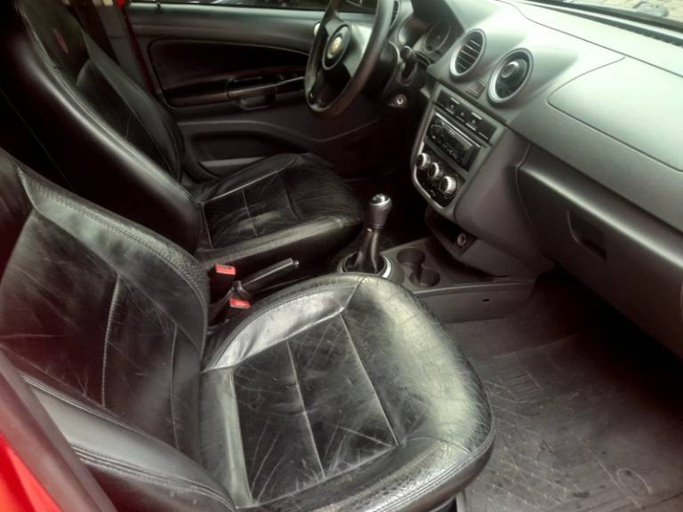 VOLKSWAGEN - GOL - 2013/2013 - Vermelha - R$ 31.900,00