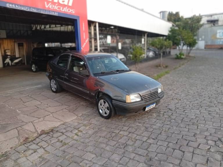 CHEVROLET - KADETT - 1993/1993 - Cinza - R$ 7.990,00