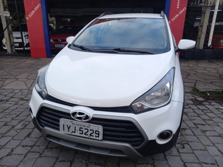 HYUNDAI - HB20X - 2017/2018 - Branca - R$ 64.900,00