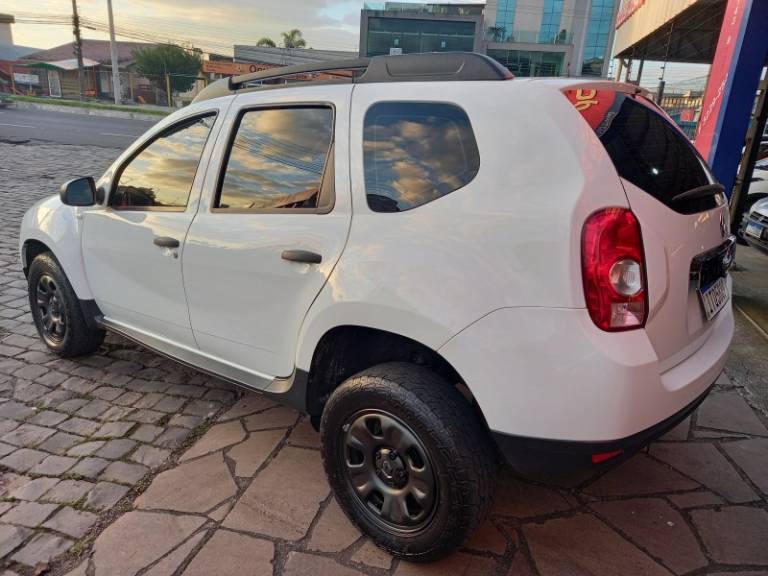 RENAULT - DUSTER - 2012/2013 - Branca - R$ 48.900,00