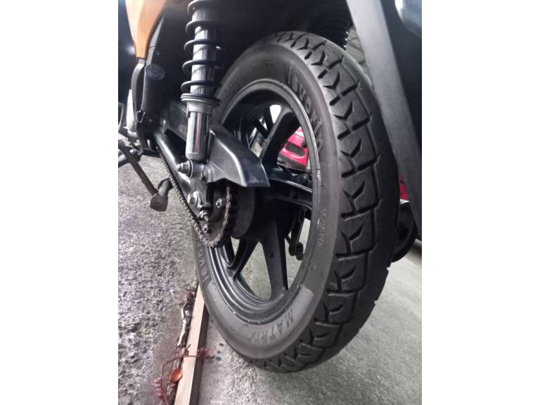 HONDA - BIZ 125 - 2011/2011 - Amarela - R$ 10.900,00