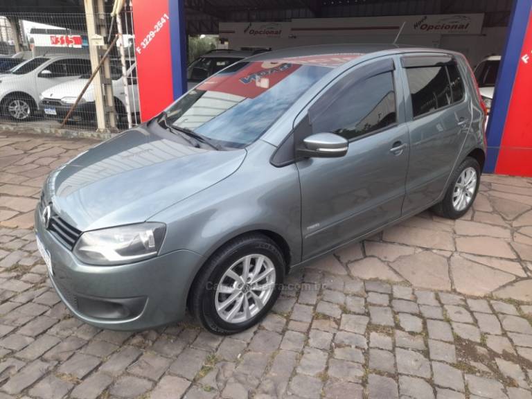 VOLKSWAGEN - FOX - 2012/2012 - Cinza - R$ 36.900,00