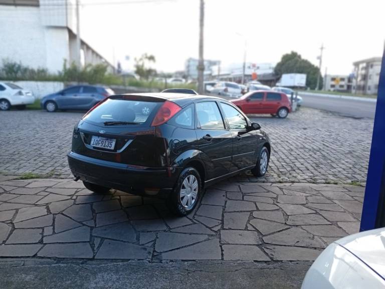FORD - FOCUS - 2009/2009 - Preta - R$ 28.990,00