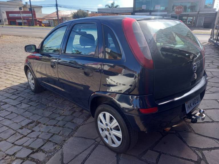 CHEVROLET - CORSA - 2005/2005 - Azul - R$ 18.900,00