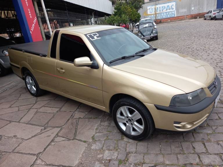 VOLKSWAGEN - SAVEIRO - 2001/2002 - Bege - R$ 35.900,00