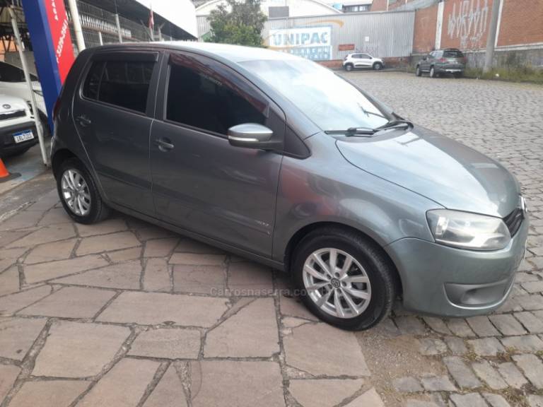 VOLKSWAGEN - FOX - 2012/2012 - Cinza - R$ 36.900,00