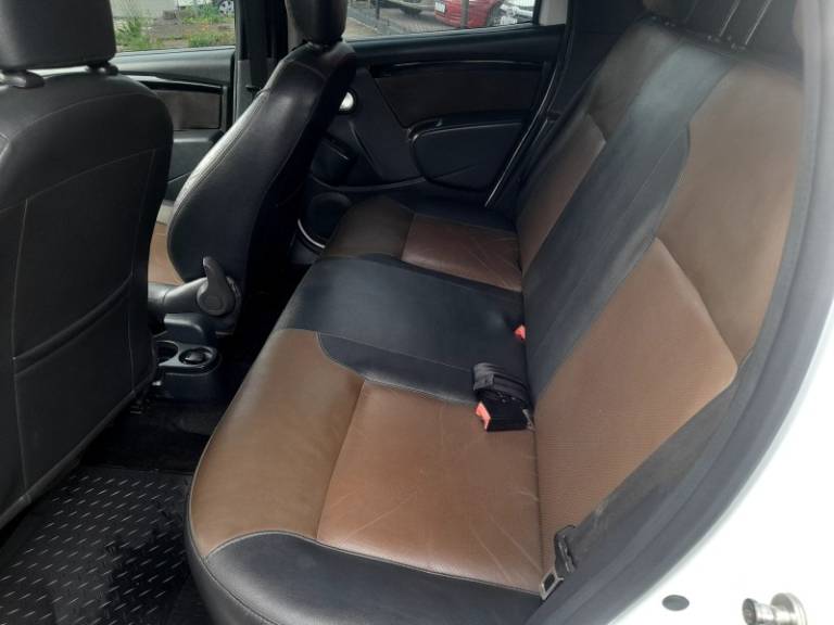 RENAULT - DUSTER - 2016/2016 - Branca - R$ 61.900,00