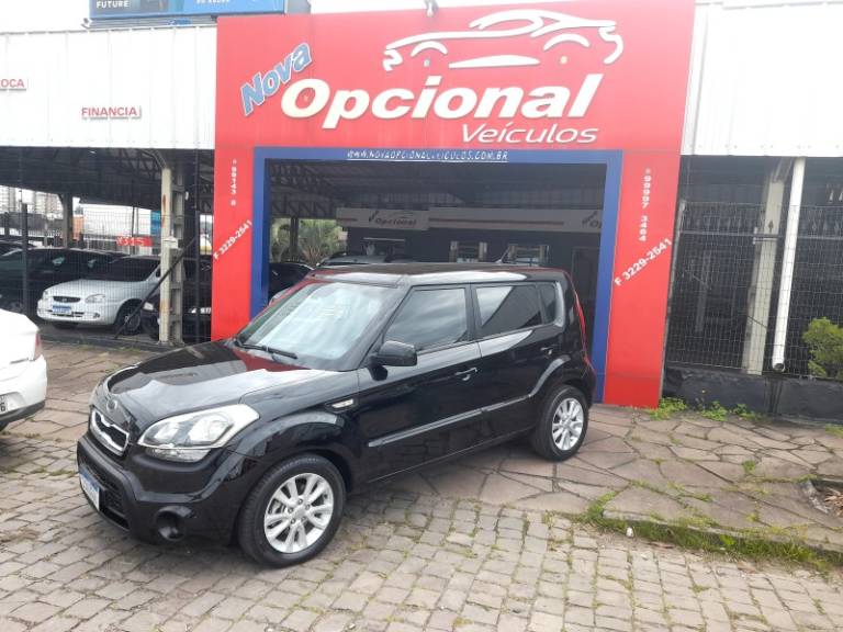KIA MOTORS - SOUL - 2012/2012 - Preta - R$ 41.900,00