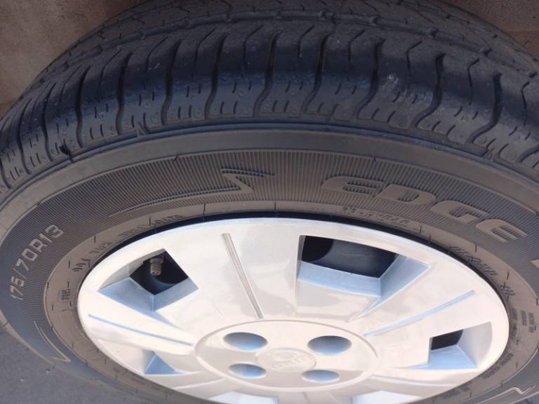 CHEVROLET - CELTA - 2005/2006 - Prata - R$ 19.900,00