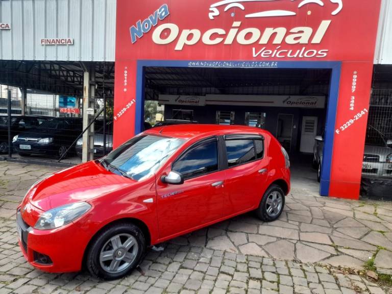 RENAULT - SANDERO - 2014/2014 - Vermelha - R$ 35.900,00