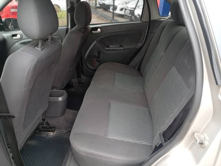 FORD - FIESTA - 2006/2007 - Prata - R$ 22.990,00