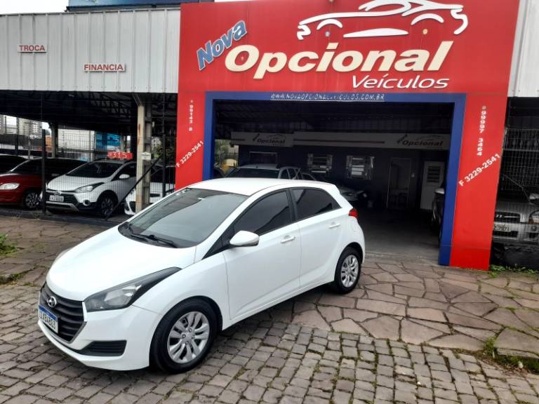 HYUNDAI - HB20 - 2016/2016 - Branca - R$ 47.900,00