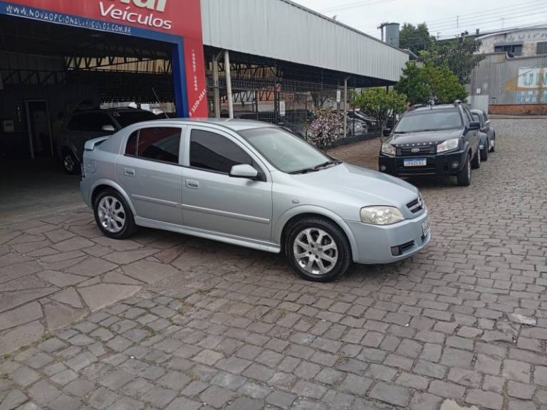 CHEVROLET - ASTRA - 2009/2009 - Prata - R$ 34.990,00
