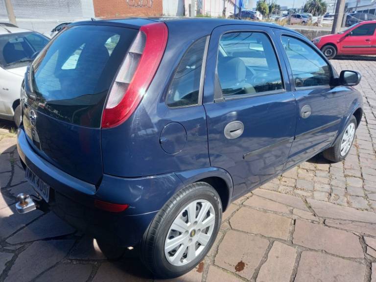 CHEVROLET - CORSA - 2005/2005 - Azul - R$ 18.900,00