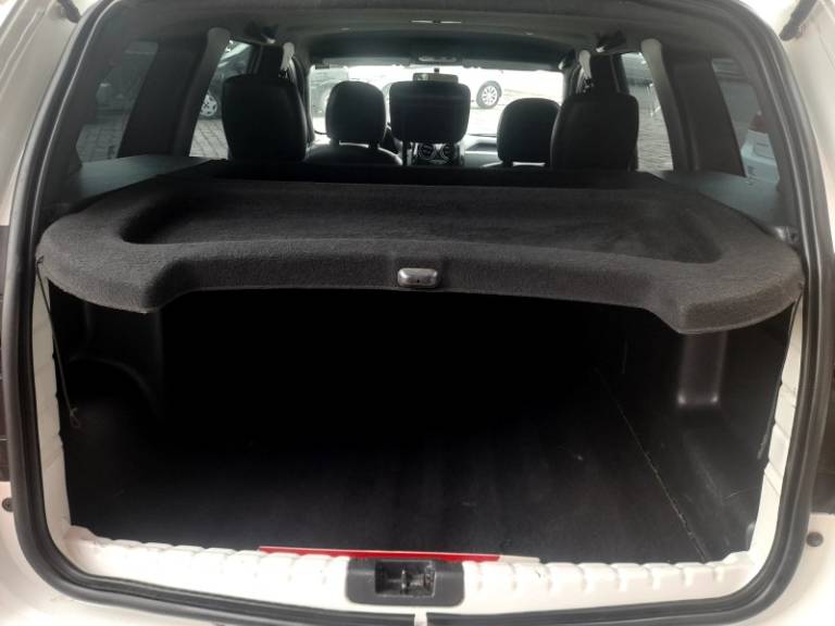 RENAULT - DUSTER - 2016/2016 - Branca - R$ 61.900,00