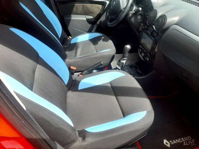 RENAULT - SANDERO - 2014/2014 - Vermelha - R$ 35.900,00