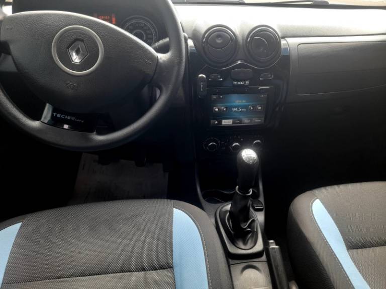 RENAULT - SANDERO - 2014/2014 - Vermelha - R$ 35.900,00