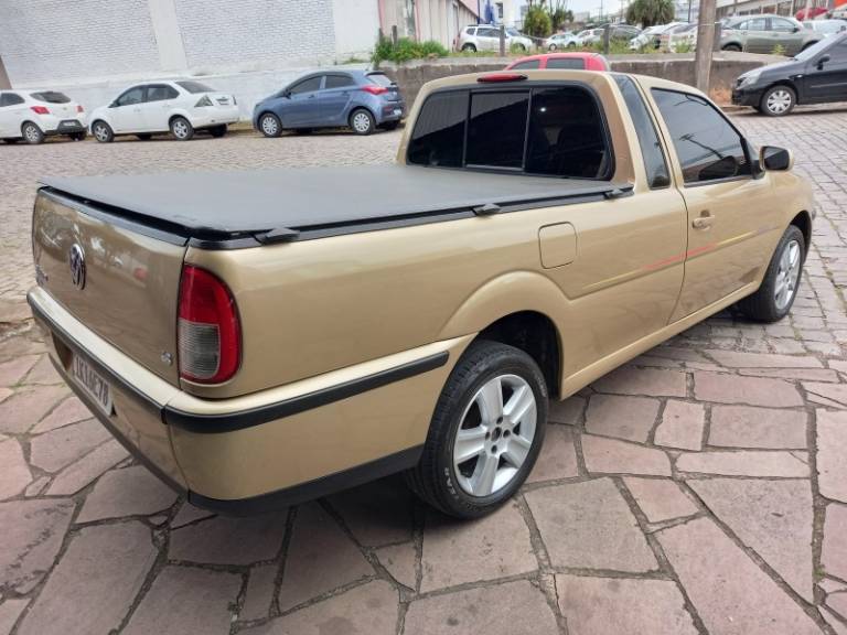 VOLKSWAGEN - SAVEIRO - 2001/2002 - Bege - R$ 35.900,00