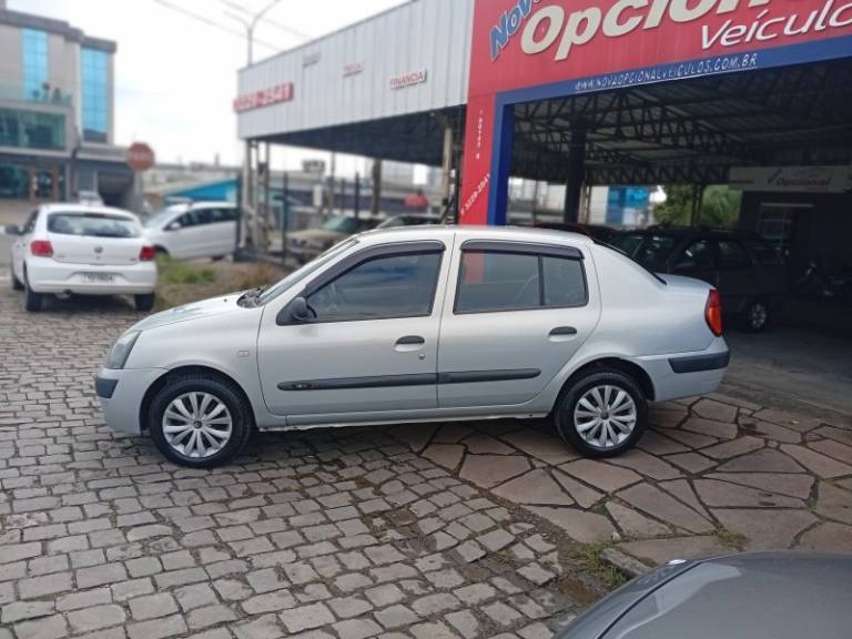 RENAULT - CLIO - 2004/2004 - Prata - R$ 18.990,00